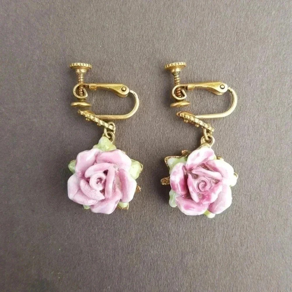 Vintage 1970s Rose Porcelain Shabby Back Earrings - Picture 1 of 2